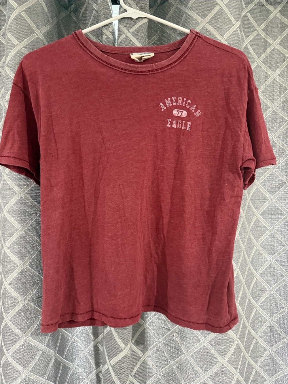 American Eagle Maroon Graphic Tee